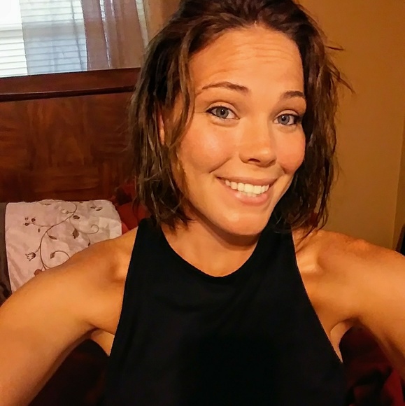 Meet your Posher, Nikki - Picture 1 of 1